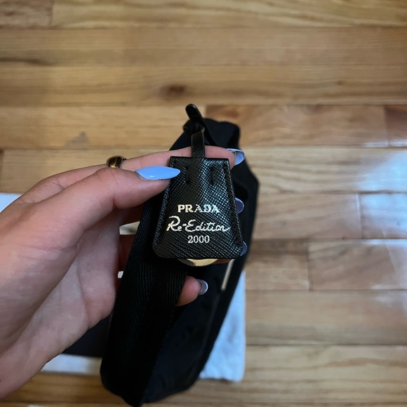 Prada Re-Nylon Re-Edition 2000 mini-bag - Black - Picture 5 of 9